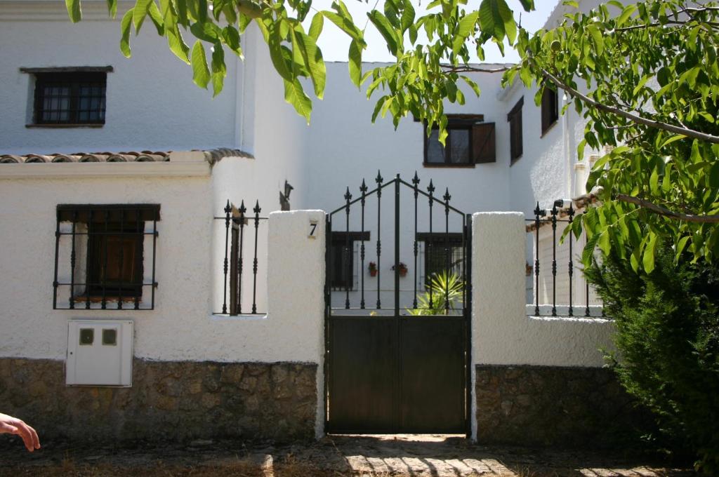 img-casa7-1 Imagen de la puerta de entrada de la casa 7
